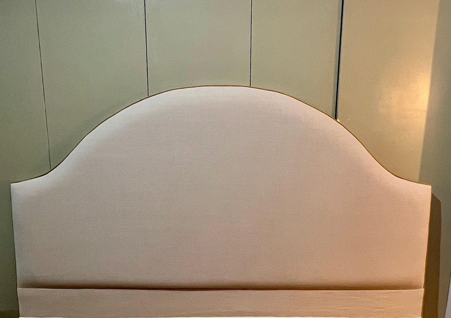 Bespoke 100% linen pillowstop headboard with contrasting piping detail, in a choice of colours and sizes