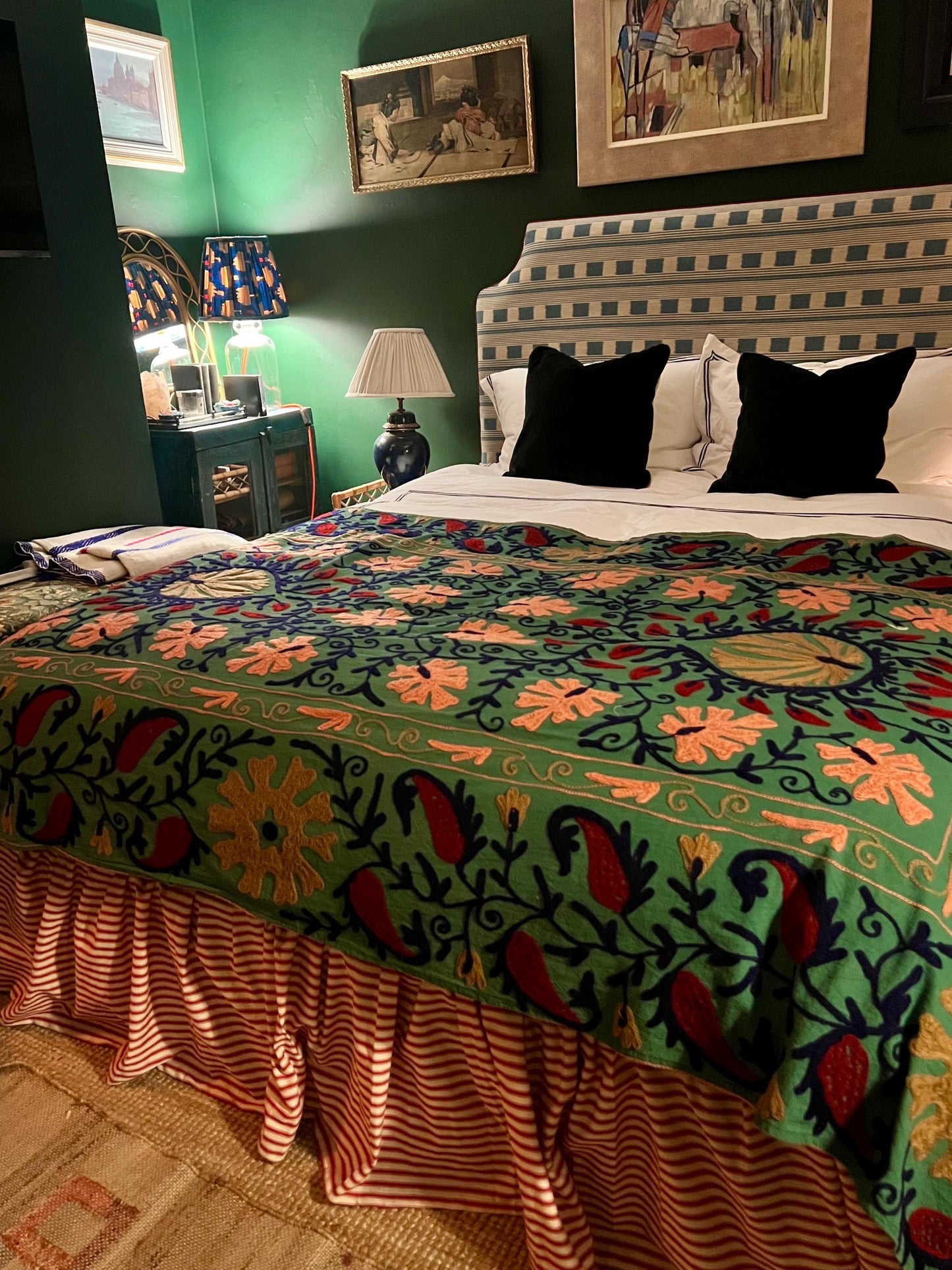 Handmade velvet and pure linen cushions with piping or French seam and invisible zip